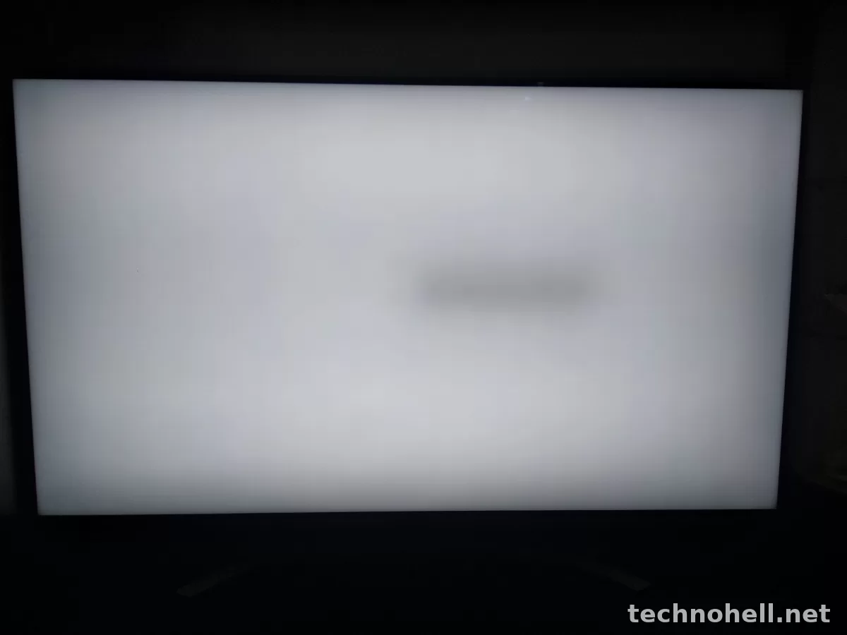 Полосы, пятна и затемнение экрана телевизора: матрица, подсветка или шлейф