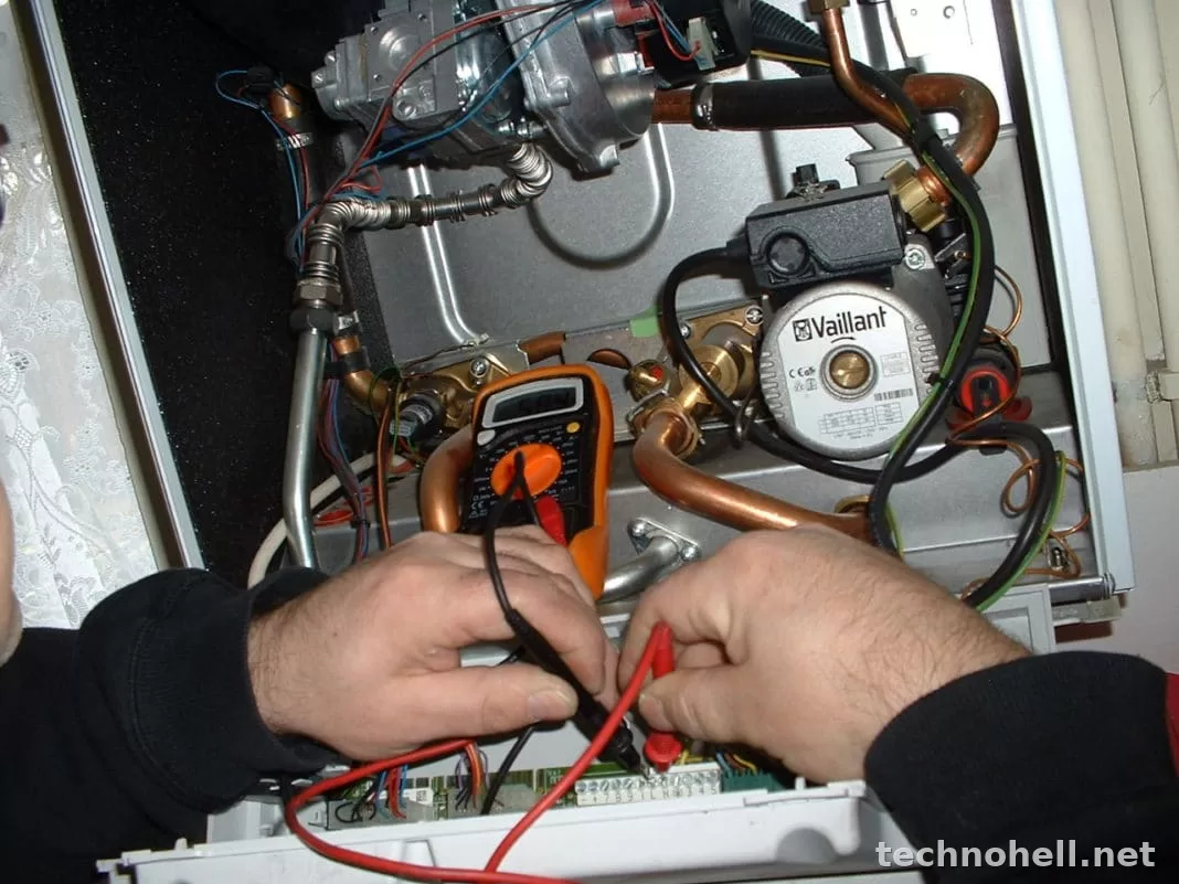 Котел щелкает при запуске и не выходит в нормальный режим: что проверить в первую очередь