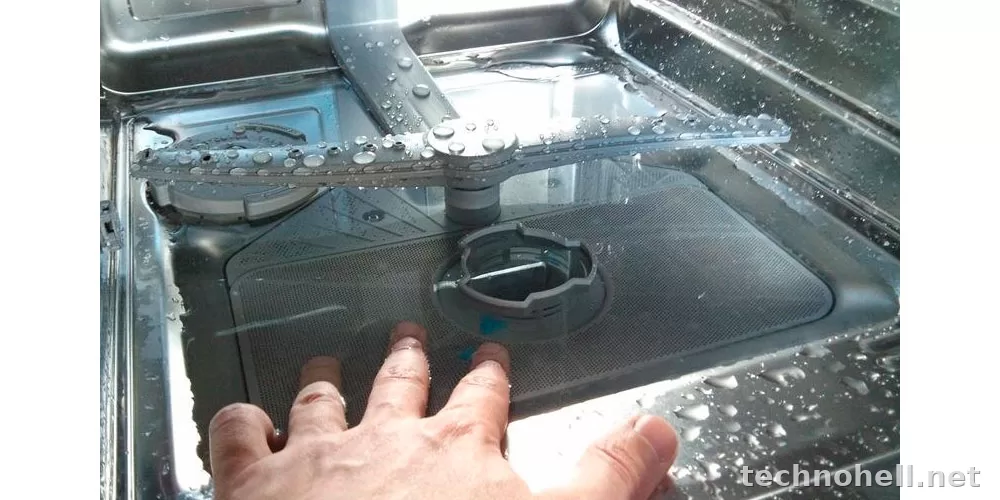 Посудомоечная машина не набирает воду: что проверить и как решить проблему