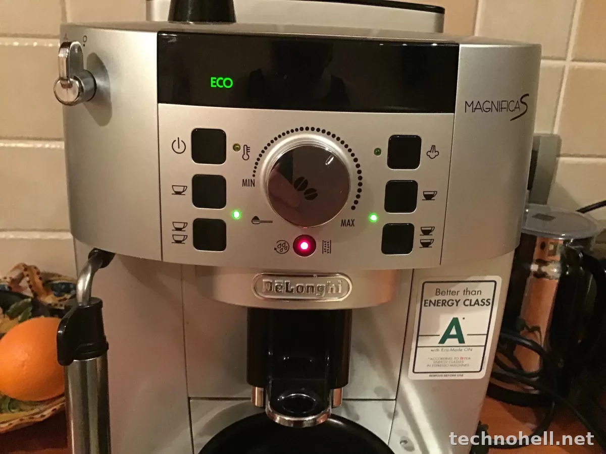 Кофемашина DeLonghi: коды ошибок и что они значат